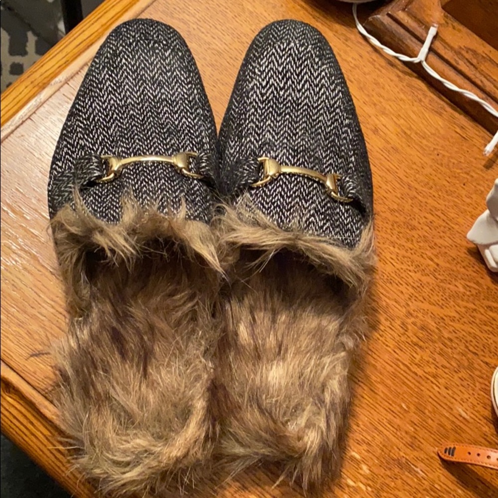 Never worn UO loafer